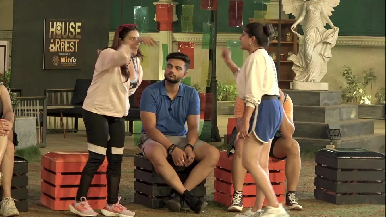 Preview of House Arrest S01 E07 ULLU